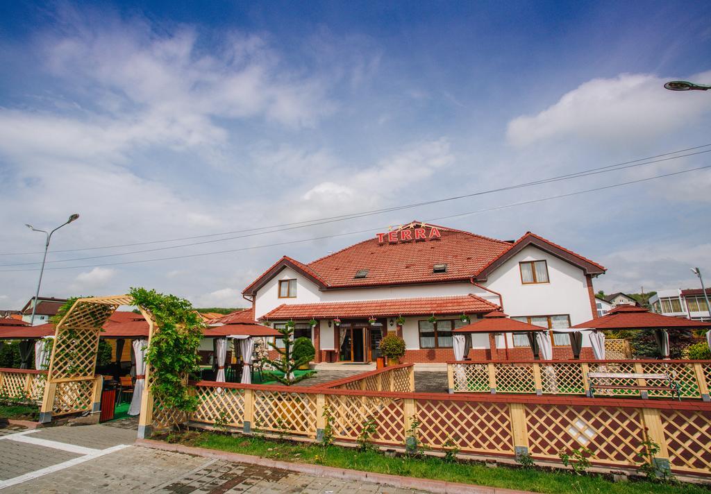 Pensiunea Terra Bistriţa Exterior foto