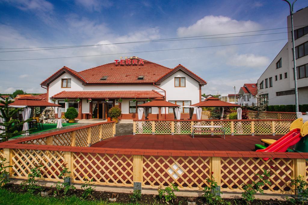 Pensiunea Terra Bistriţa Exterior foto
