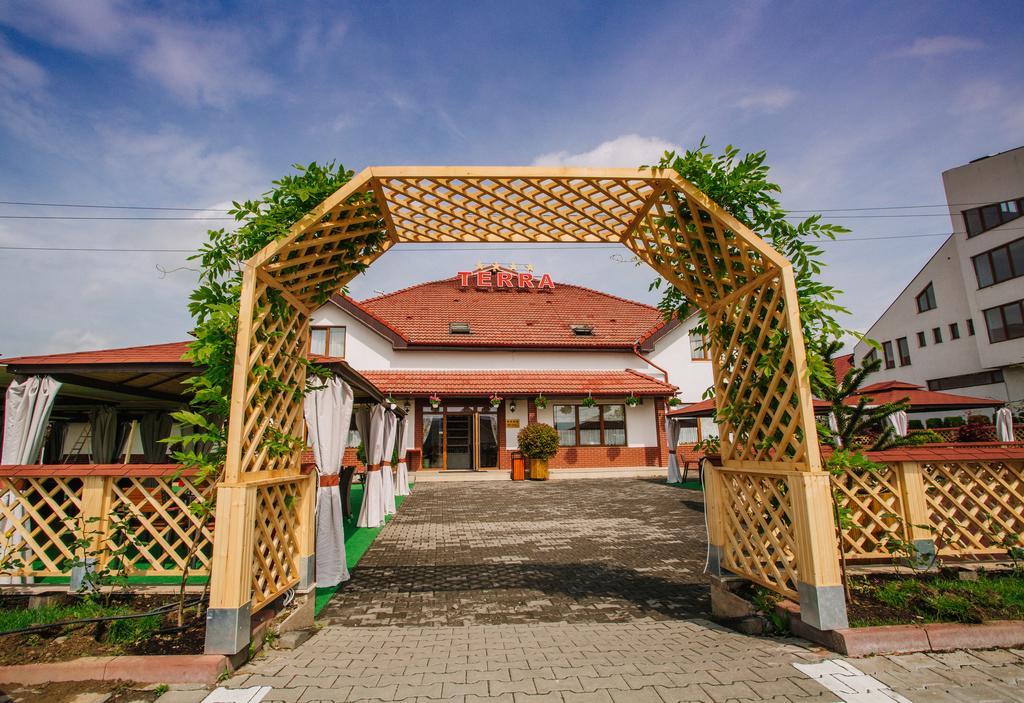 Pensiunea Terra Bistriţa Exterior foto