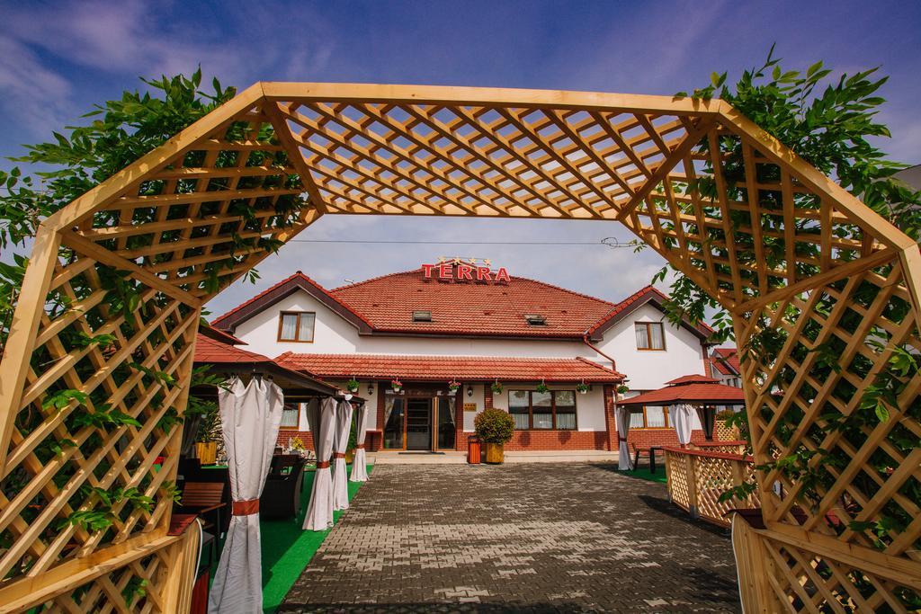 Pensiunea Terra Bistriţa Exterior foto